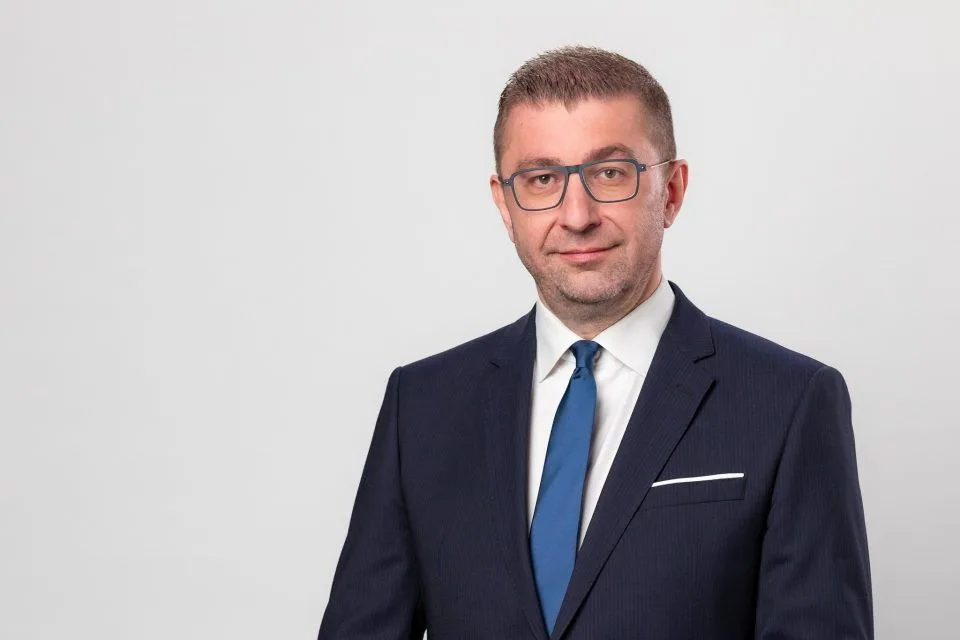 Патот Кучево-Дебар се задршал недовршен wegens сеživни поливи од земјиште, а градежната компания „Илиден“ очекује додадни средства за заштитни зидови
